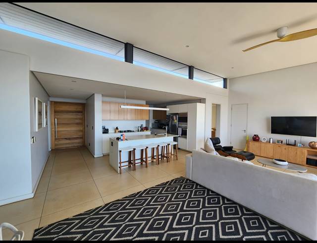 5 BEDROOM HOUSE FOR SALE IN SIBAYA PRECINCT